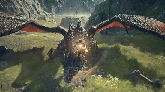 Data de lançamento de Dragon's Dogma 2: Um Mago se equilibra precariamente no topo da cabeça de um dragão durante uma batalha na selva do mundo aberto.