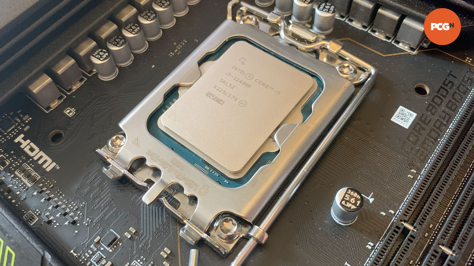 Intel Core i5 12400F: instalado na placa-mãe MSI Tomahawk