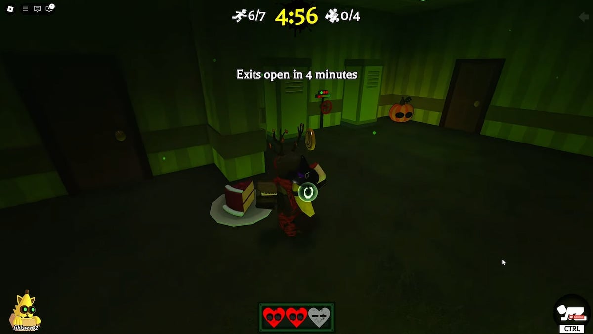 Uma abóbora no canto dos Backrooms do Banana em Banana Eats no Roblox.