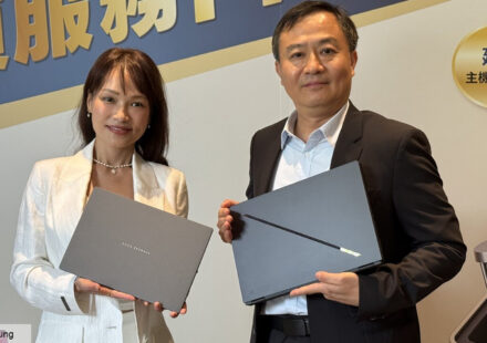 asus systems business general manager - liao ti-hsiang - right of image