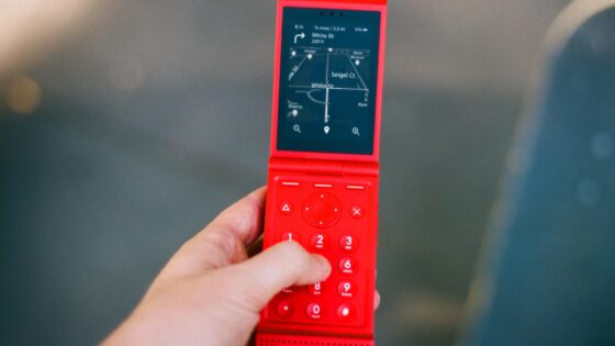Light Flip: O Celular Minimalista Que Vai Revolucionar Você!